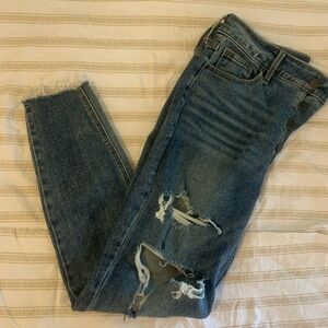 Old navy distressed Jeans women’s size 8
